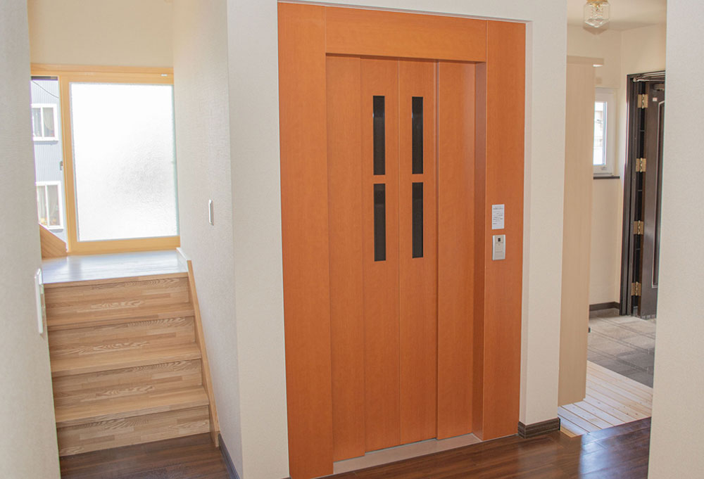 札幌平和の福音教会エレベーター